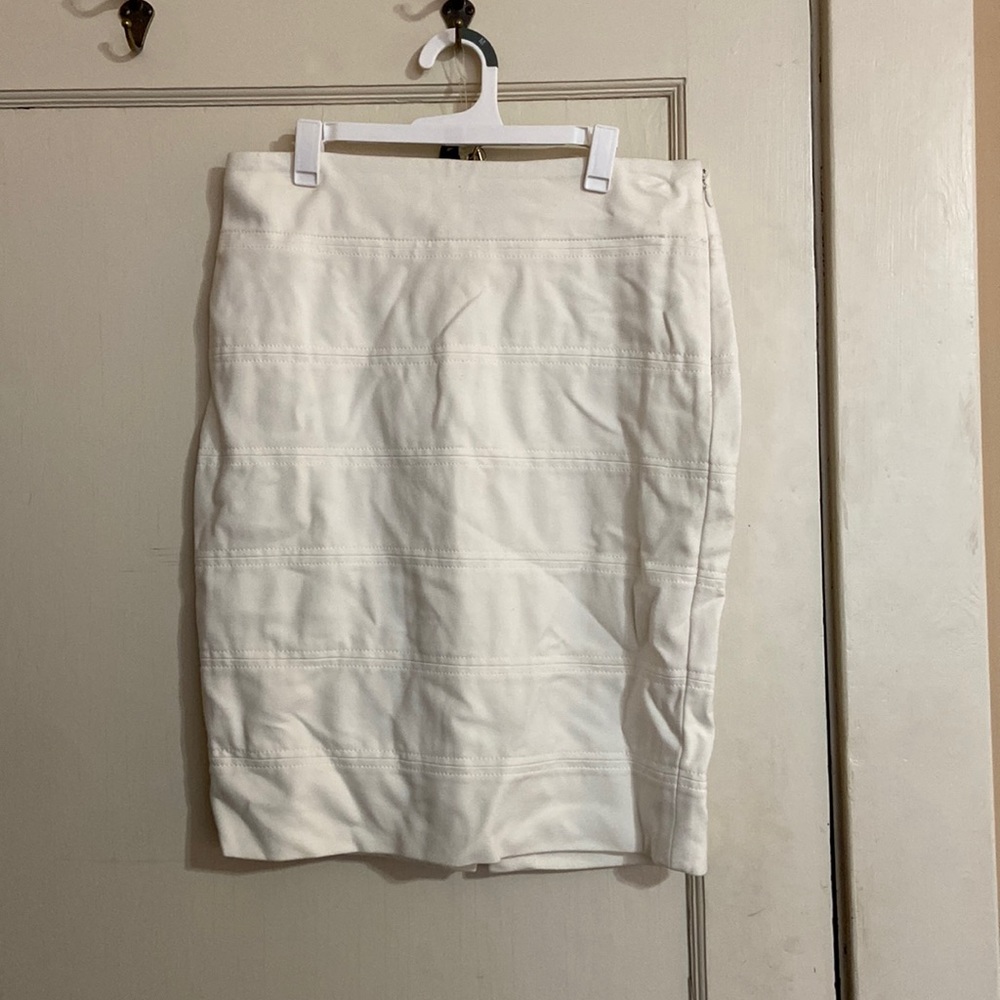 White black house market white pin tight skirt